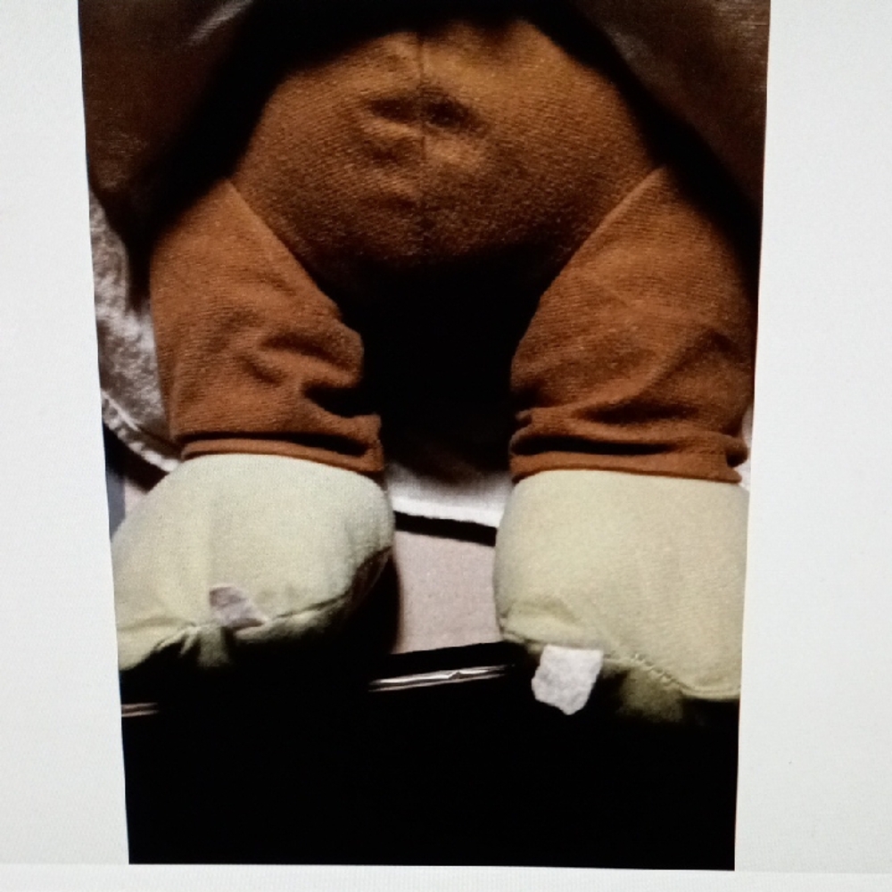 18" Green Yoda Plush - Picture 8 of 12